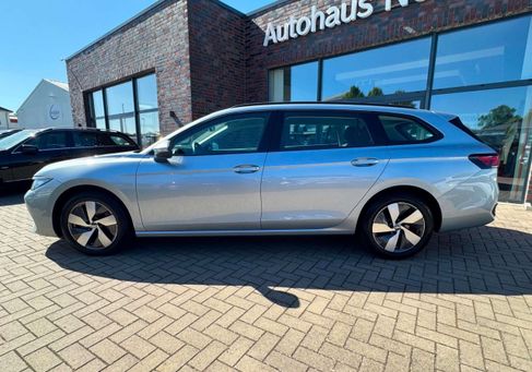 Volkswagen Passat Variant, 2024 2