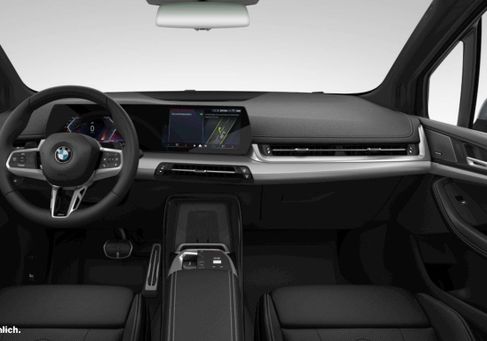 BMW 220, 2026 3