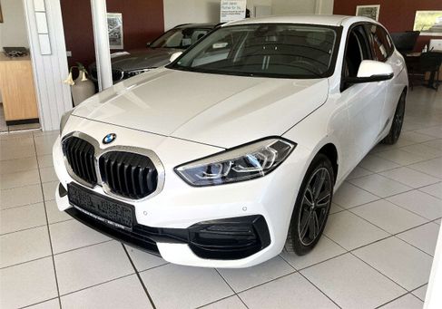 BMW 118, 2022