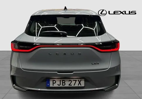 Lexus, 2025