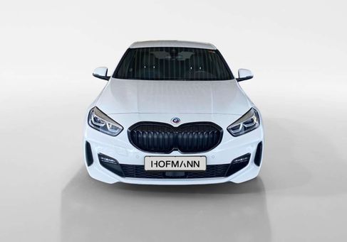 BMW 118, 2023