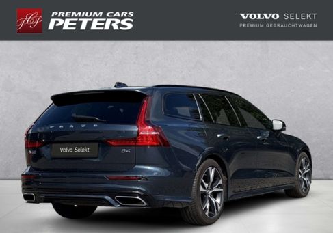 Volvo V60, 2022