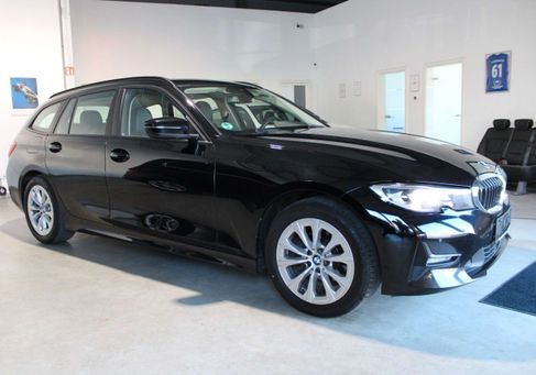 BMW 318, 2022