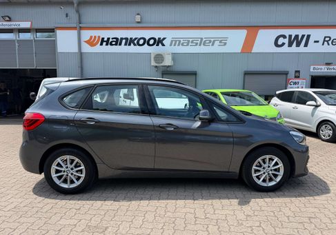 BMW 218, 2018