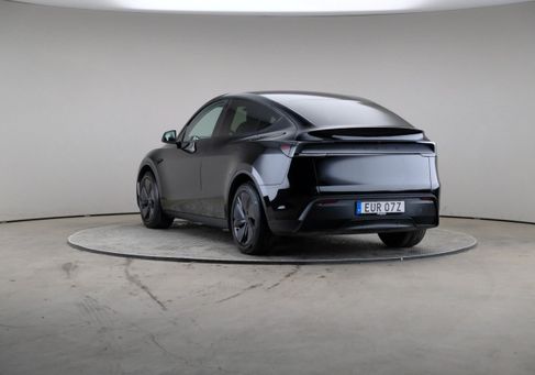 Tesla Model Y, 2026 2