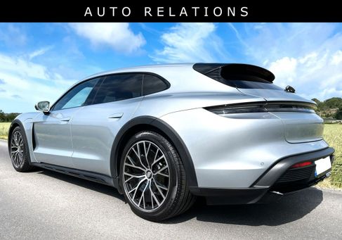 Porsche Taycan, 2021