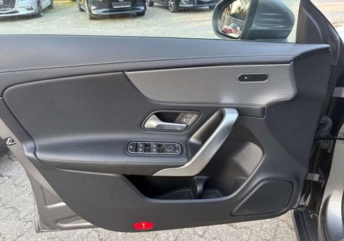 Mercedes-Benz CLA 180, 2020