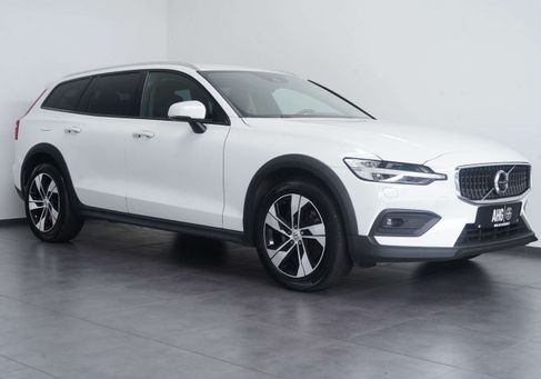 Volvo V60 Cross Country, 2022 2