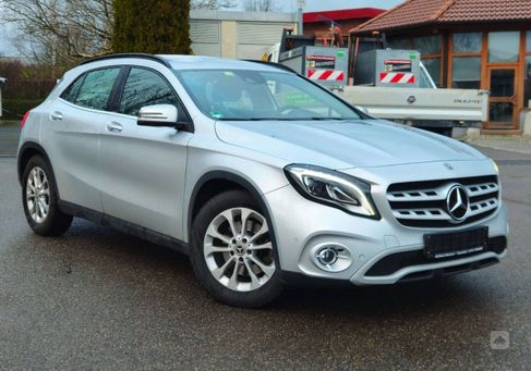 Mercedes-Benz GLA 220, 2019