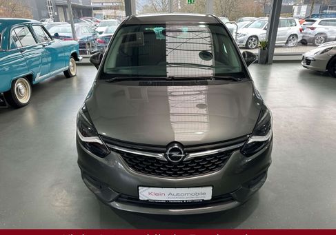 Opel Zafira, 2019