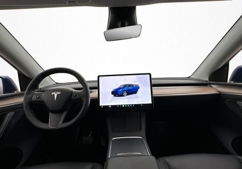 Tesla Model Y, 2023 2