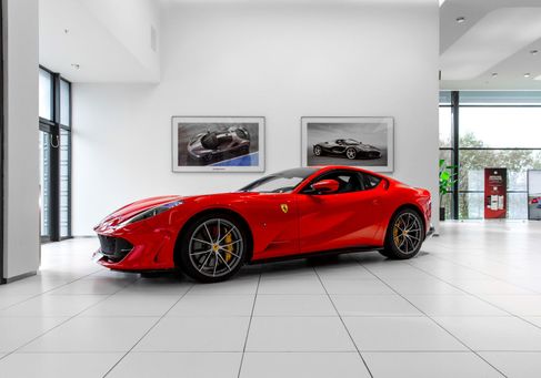 Ferrari 812, 2020