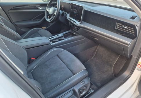 Volkswagen Passat Variant, 2025 3