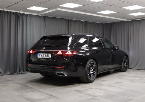 Mercedes-Benz E 220, 2025 2