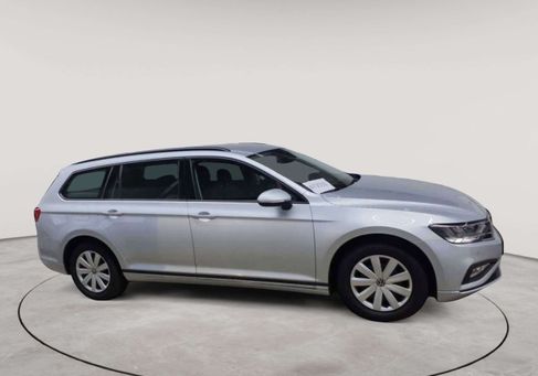 Volkswagen Passat, 2022 3