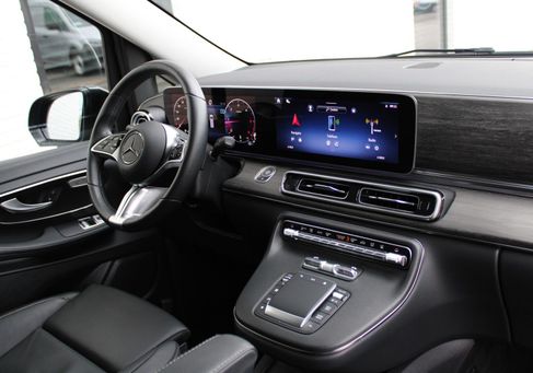 Mercedes-Benz V 300, 2024