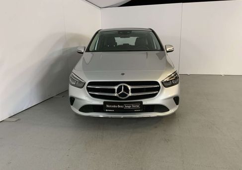 Mercedes-Benz B 200, 2022