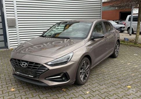 Hyundai i30, 2022