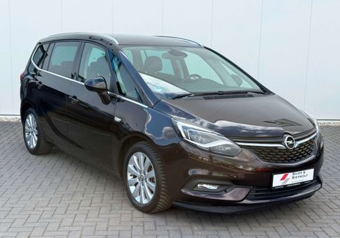 Opel Zafira, 2017