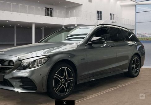 Mercedes-Benz C 300, 2020