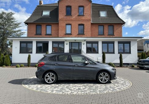 BMW 225, 2020