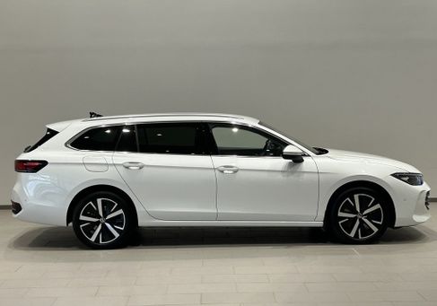 Volkswagen Passat Variant, 2024 3
