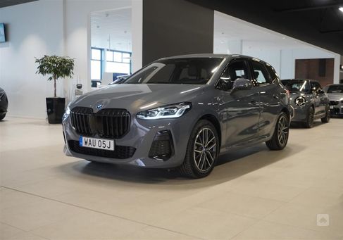 BMW 230, 2024