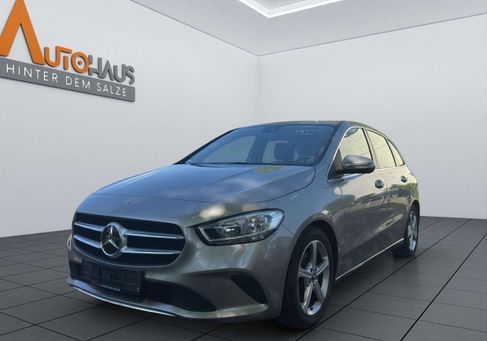 Mercedes-Benz B 180, 2020