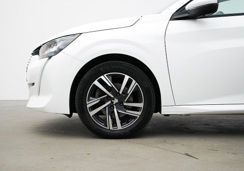 Peugeot 208, 2021