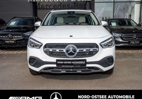 Mercedes-Benz GLA 200, 2020