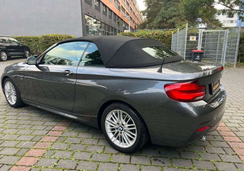 BMW 218, 2018