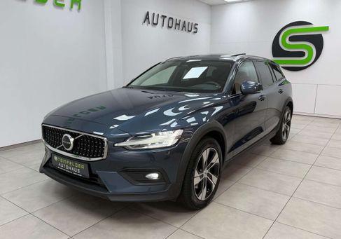 Volvo V60 Cross Country, 2023