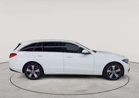 Mercedes-Benz C 300, 2023 3