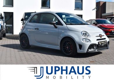 Abarth 695, 2022