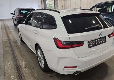 BMW 318, 2023 3