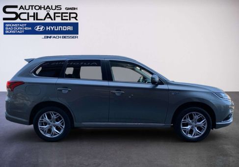 Mitsubishi Outlander, 2020