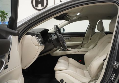 Volvo V90 Cross Country, 2018