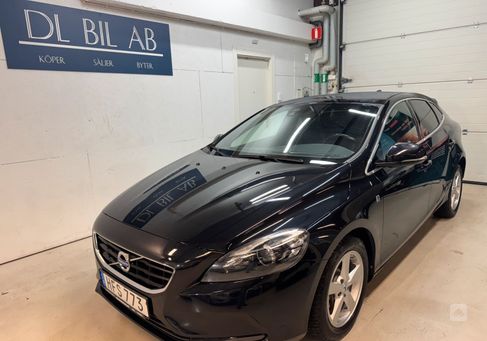 Volvo V40, 2015