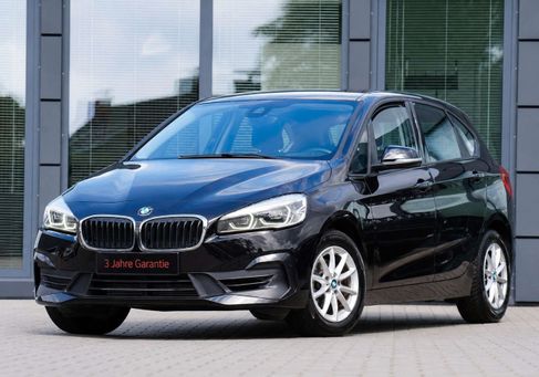 BMW 216, 2020 3