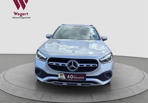 Mercedes-Benz GLA 250, 2021 3
