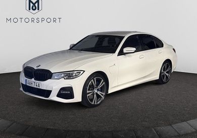 BMW 330, 2021