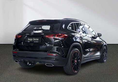 Mercedes-Benz GLA 200, 2021
