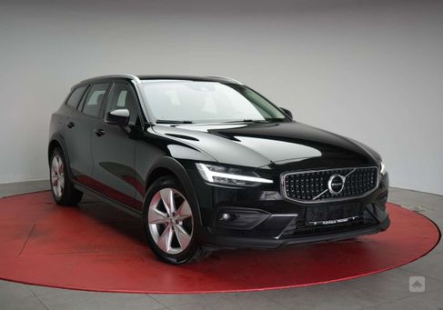 Volvo V60 Cross Country, 2021