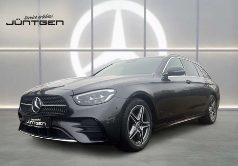 Mercedes-Benz E 200, 2022 3