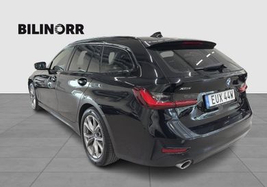 BMW 330, 2022