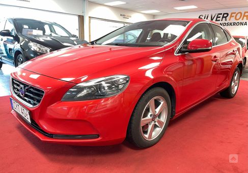 Volvo V40, 2015