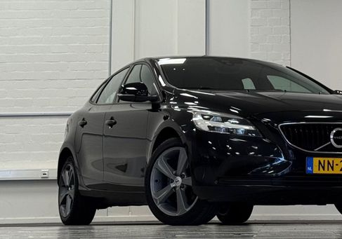 Volvo V40, 2017