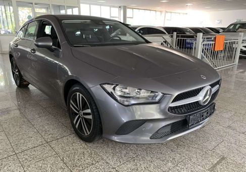 Mercedes-Benz CLA 200, 2022