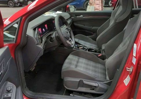 Volkswagen Golf, 2023