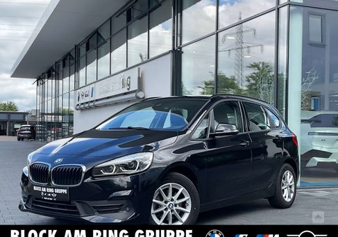 BMW 216, 2019